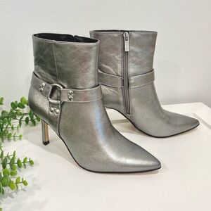 NWOT Jessica Simpson Metallic Silver Heeled JP Darnina Booties SOLD OUT ONLINE!